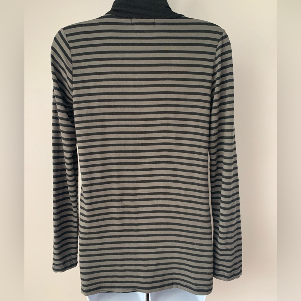 Michael Farrell Black and Gray Striped Women's Cardigan - Picture 2 of 16